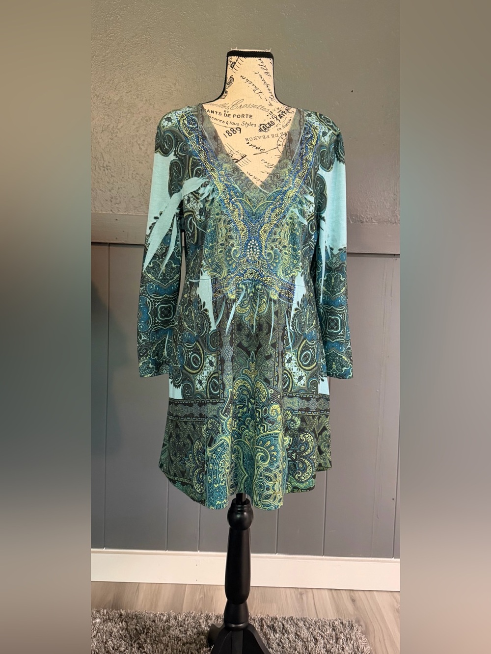 ONE WORLD Paisley V-Neck Long Sleeve Tunic Dress in Teal and Aqua